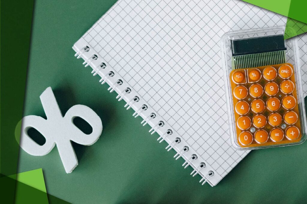 Zdjęcie do artykułu na blogu Pro-Tax. Na zdjęciu kartka papieru, kalkulator i symbol %